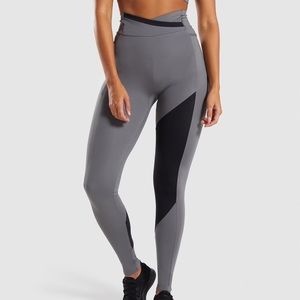Gymshark Asymmetric Set - Smokey grey/ black